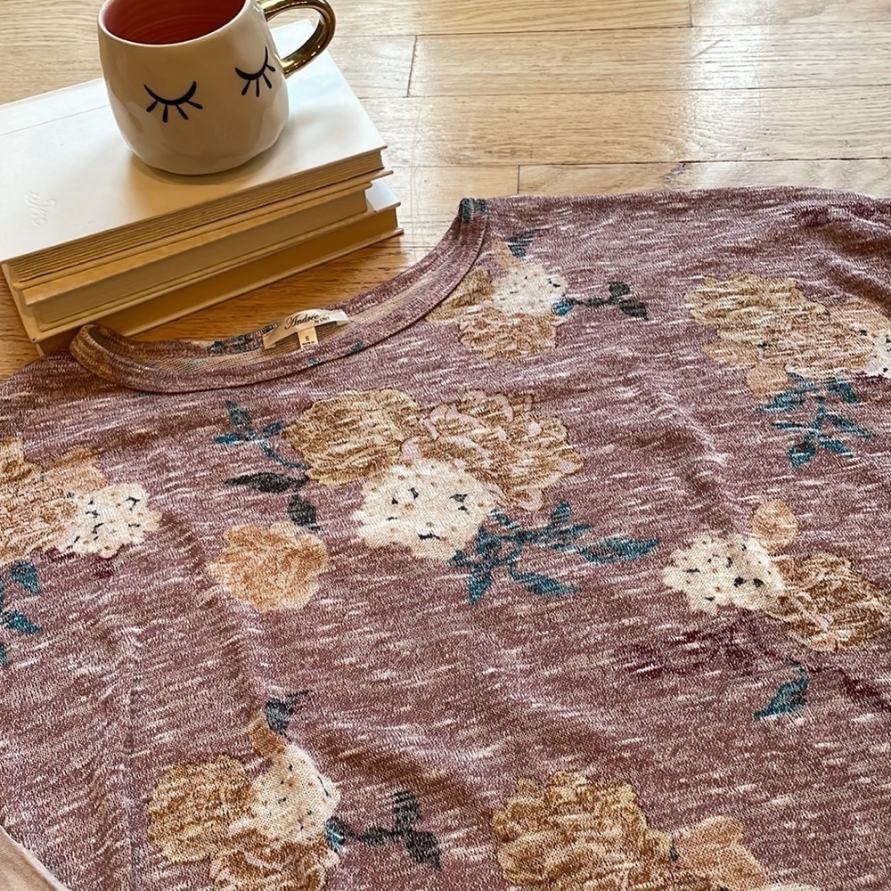 Andree by unit floral dolman top - Picture 2 of 9